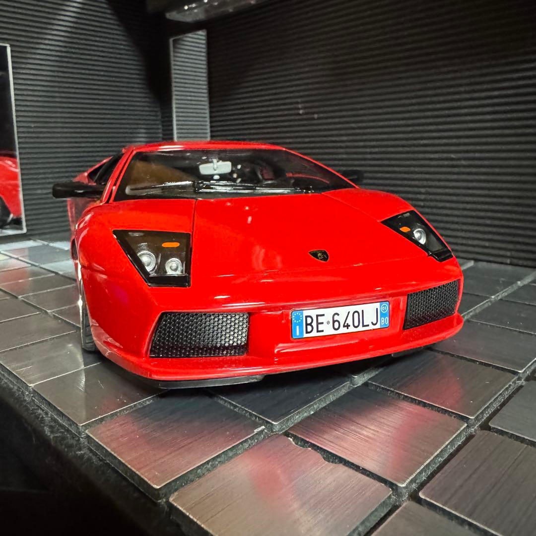 Bburago 1/18 ランボルギーニ ムルシエラゴ(カスタム仕様)レッド