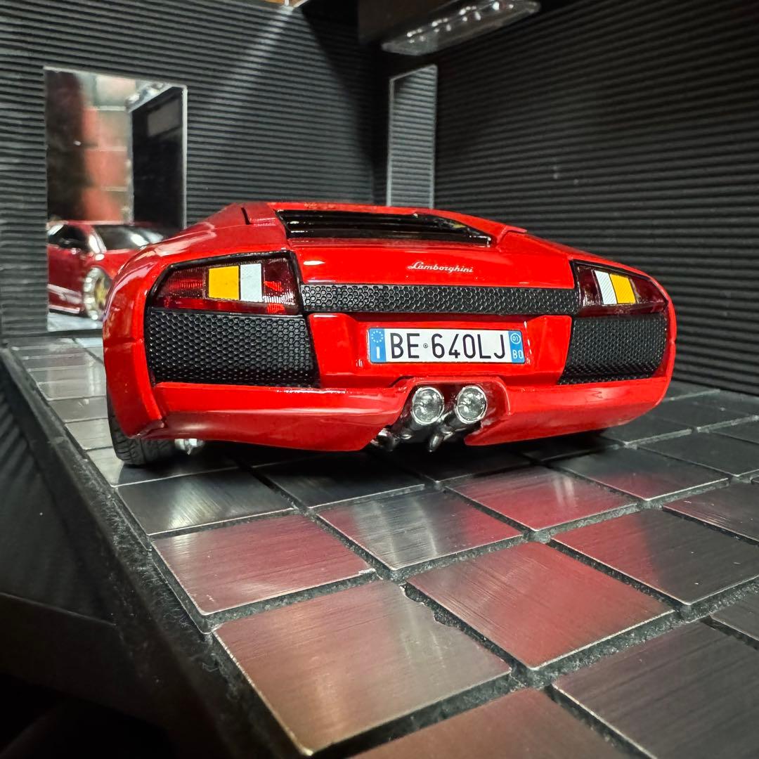 Bburago 1/18 ランボルギーニ ムルシエラゴ(カスタム仕様)レッド