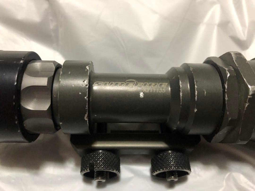 特価) 米軍実物SureFire M951 キセノンP60 ウェポンライト 傷有