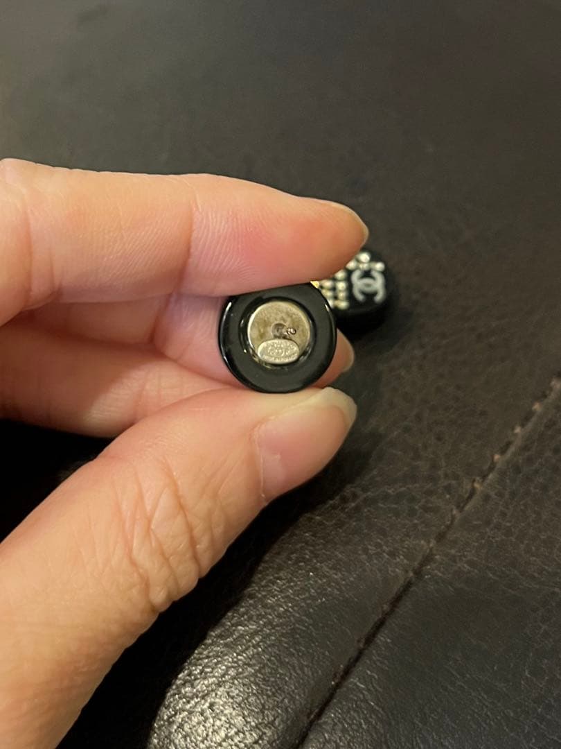 ジャンク　CHANEL ピアス　ブラック　ストーン