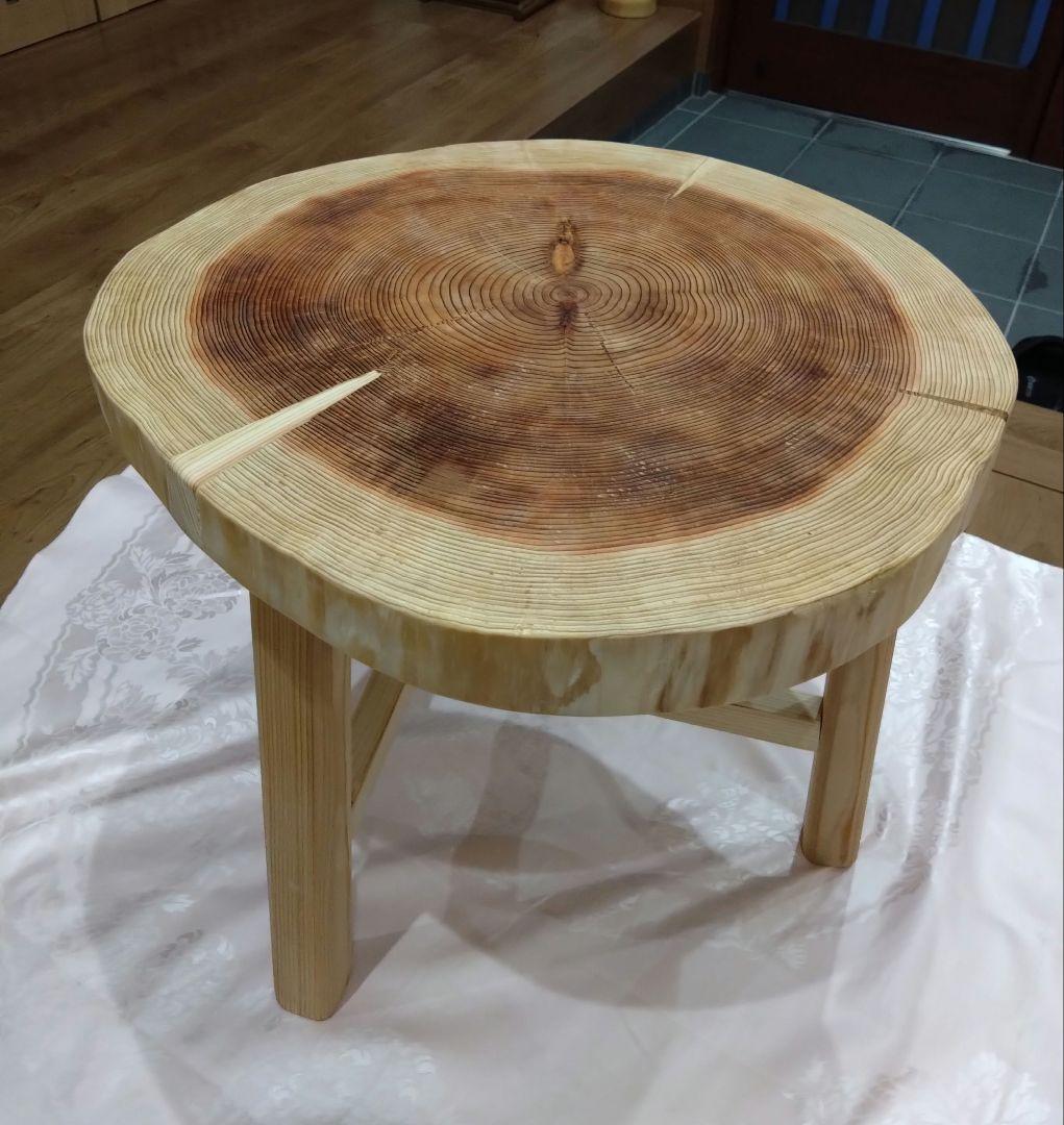 杉の輪切り58㎝円形ローテーブル⑮　樹齢約70年杉の模様が綺麗❕