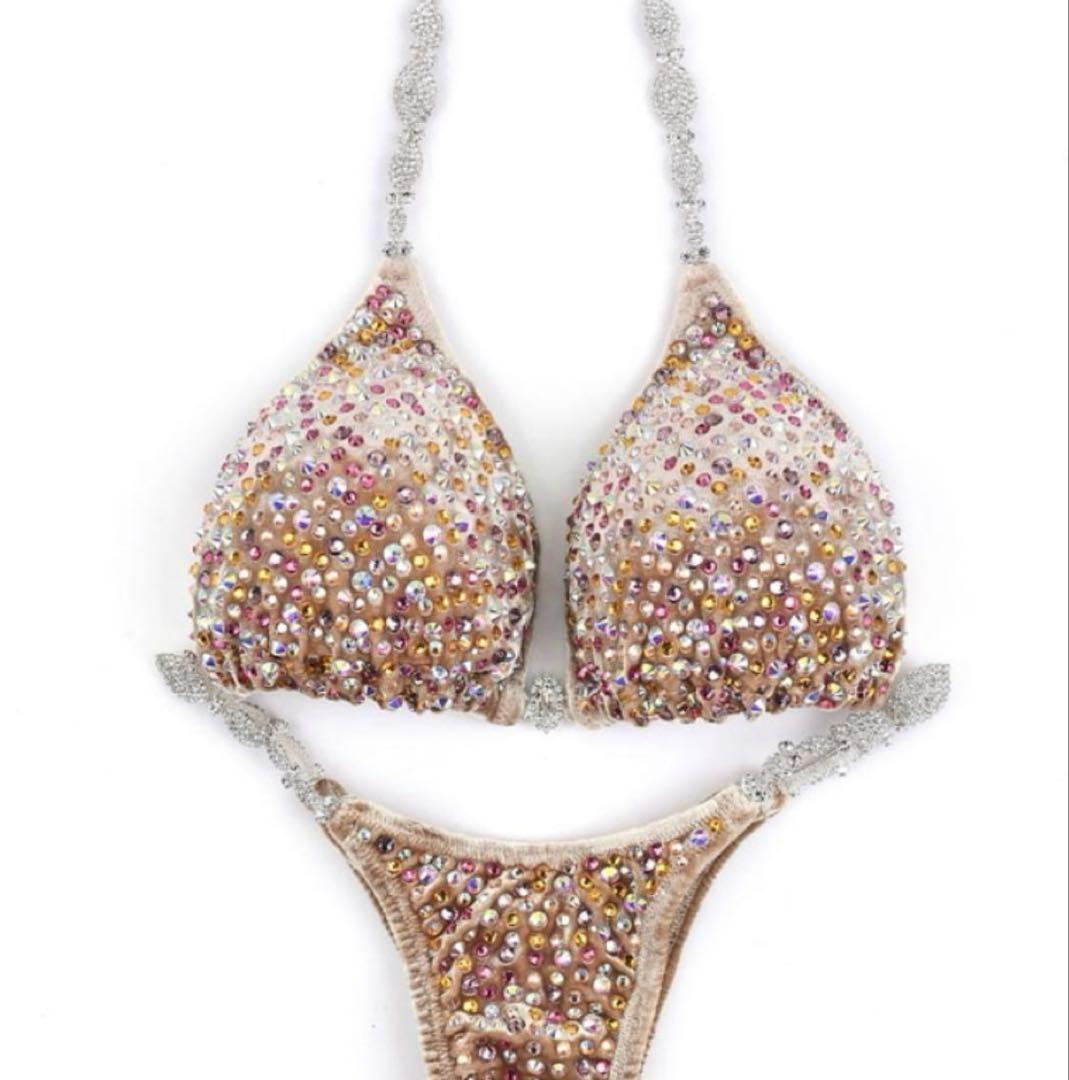 コンテストビキニ