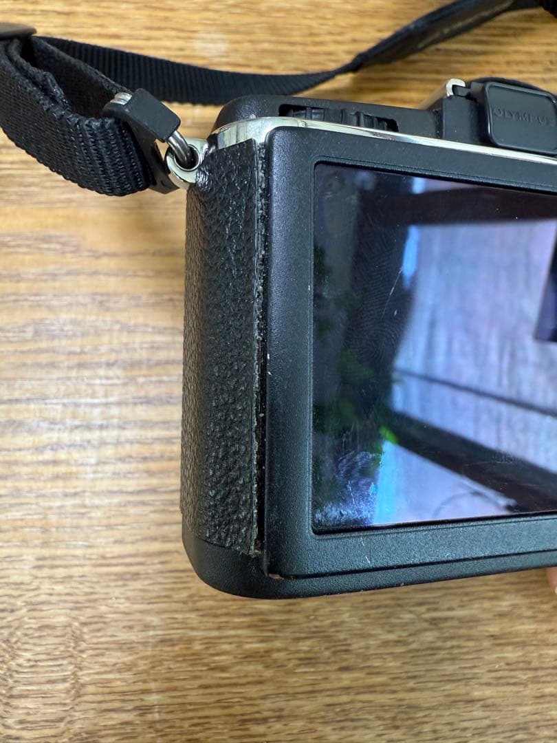 OLYMPUS E-P2 ミラーレス一眼 14-42mmレンズ付き