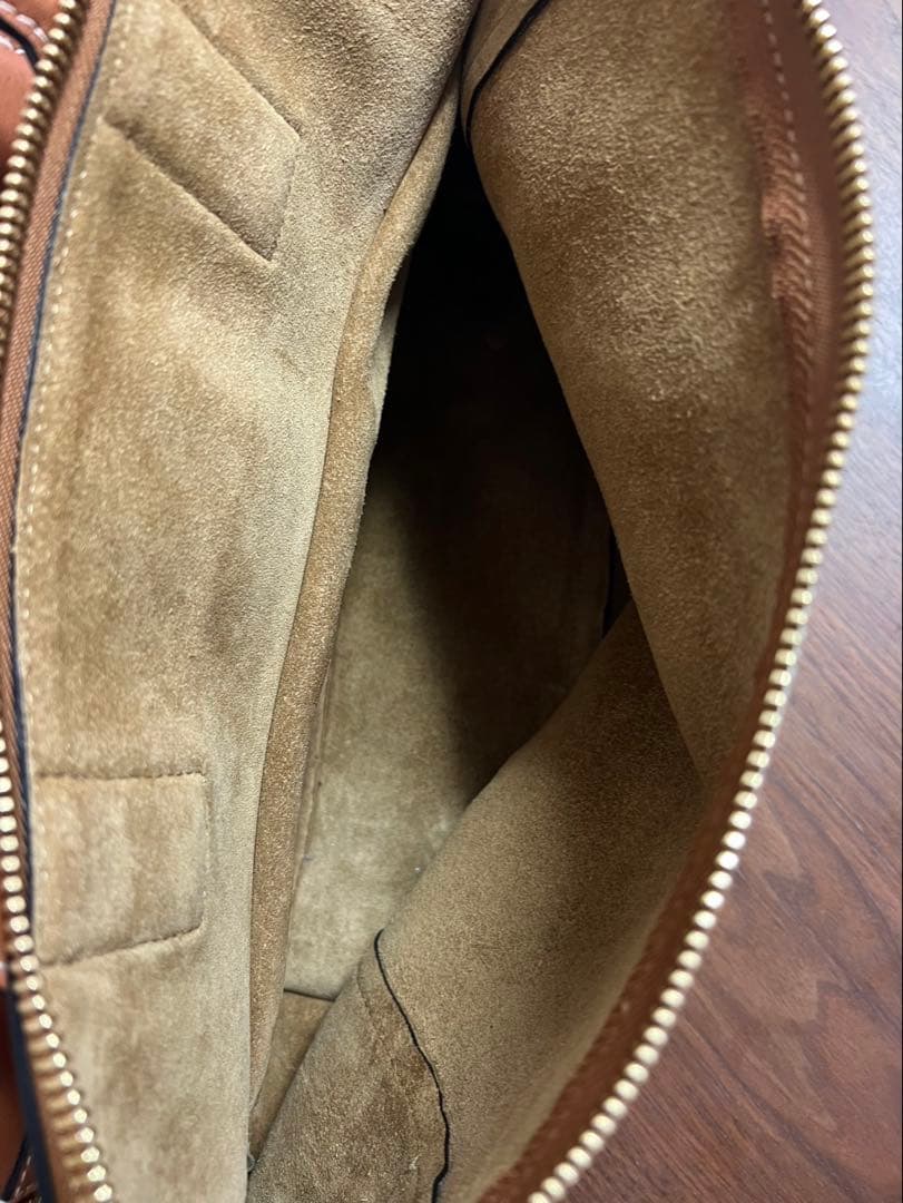 早い者勝SALE♡LOEWE♡美品ジッパーバッグ