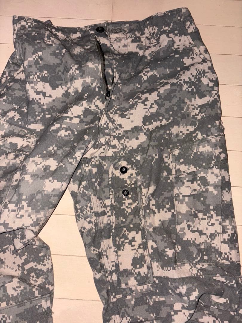 デジタル迷彩 迷彩服