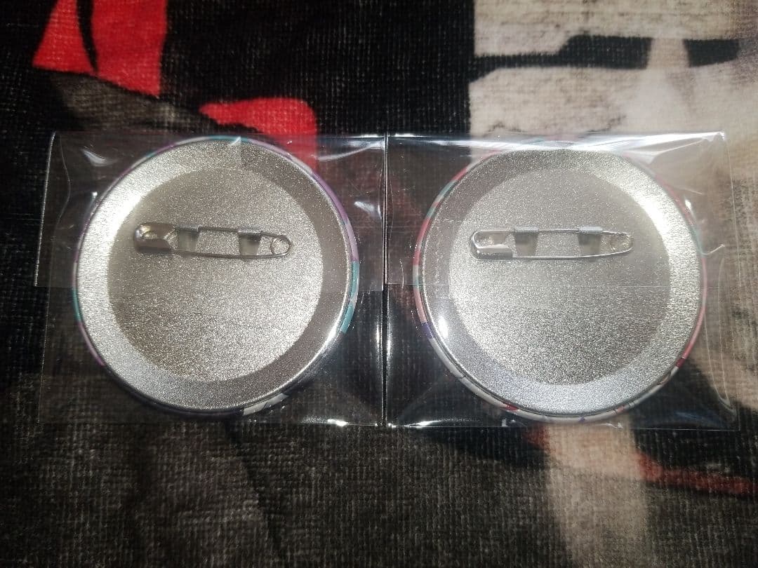 家庭教師ヒットマンREBORN 缶バッジ ペンキ 雲雀恭弥 獄寺隼人