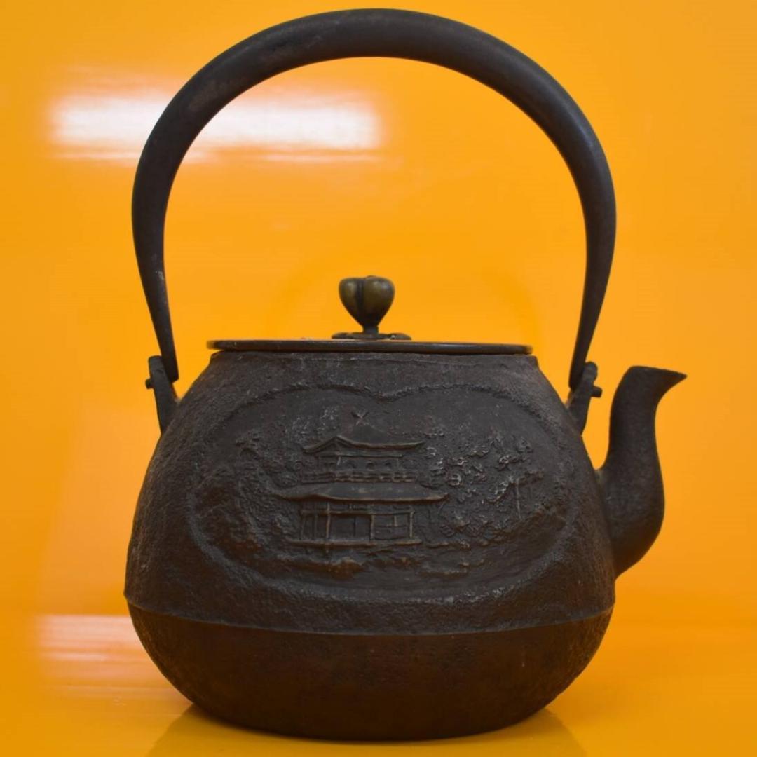 ◆金寿堂 山水楼閣紋 鉄瓶◆検）雨宮宗兵衛 雨宮宗 亀文堂 安之介 龍文堂 日本