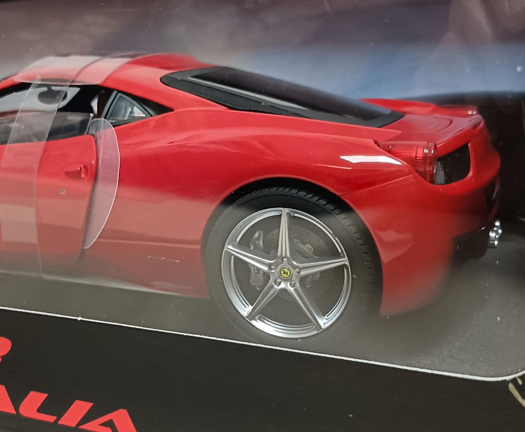 ホットウィール ELITE 【フェラーリ F458 RED】 1/18モデル。