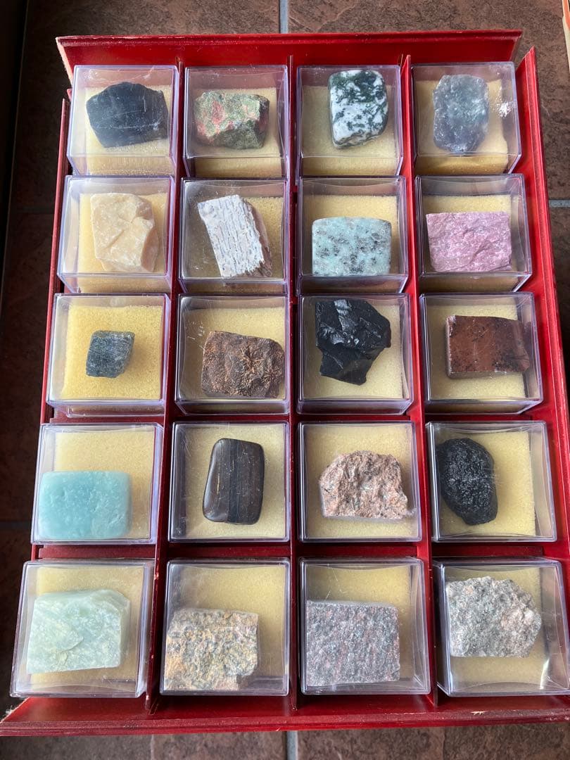 最終売切りセール❗️【絶版品】デアゴスティーニ 地球の鉱物 コレクション全120個