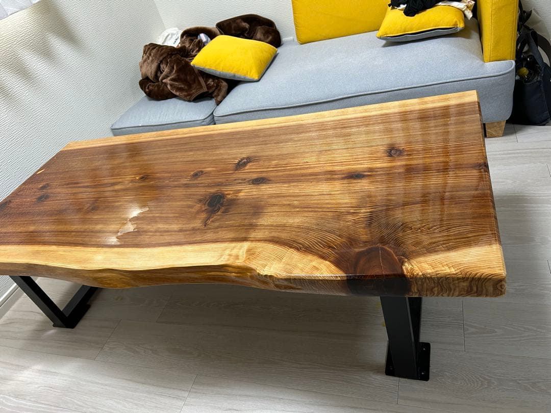 杉　一枚板　テーブル　と　アイアン足