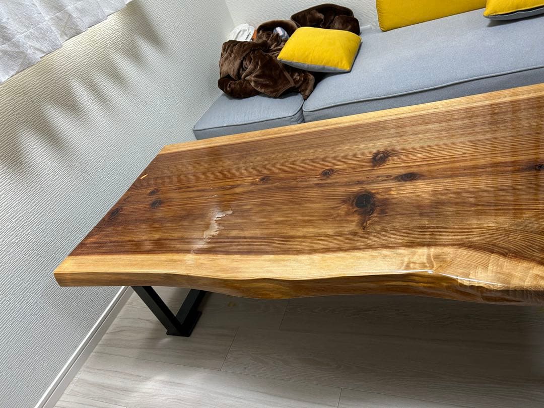 杉　一枚板　テーブル　と　アイアン足