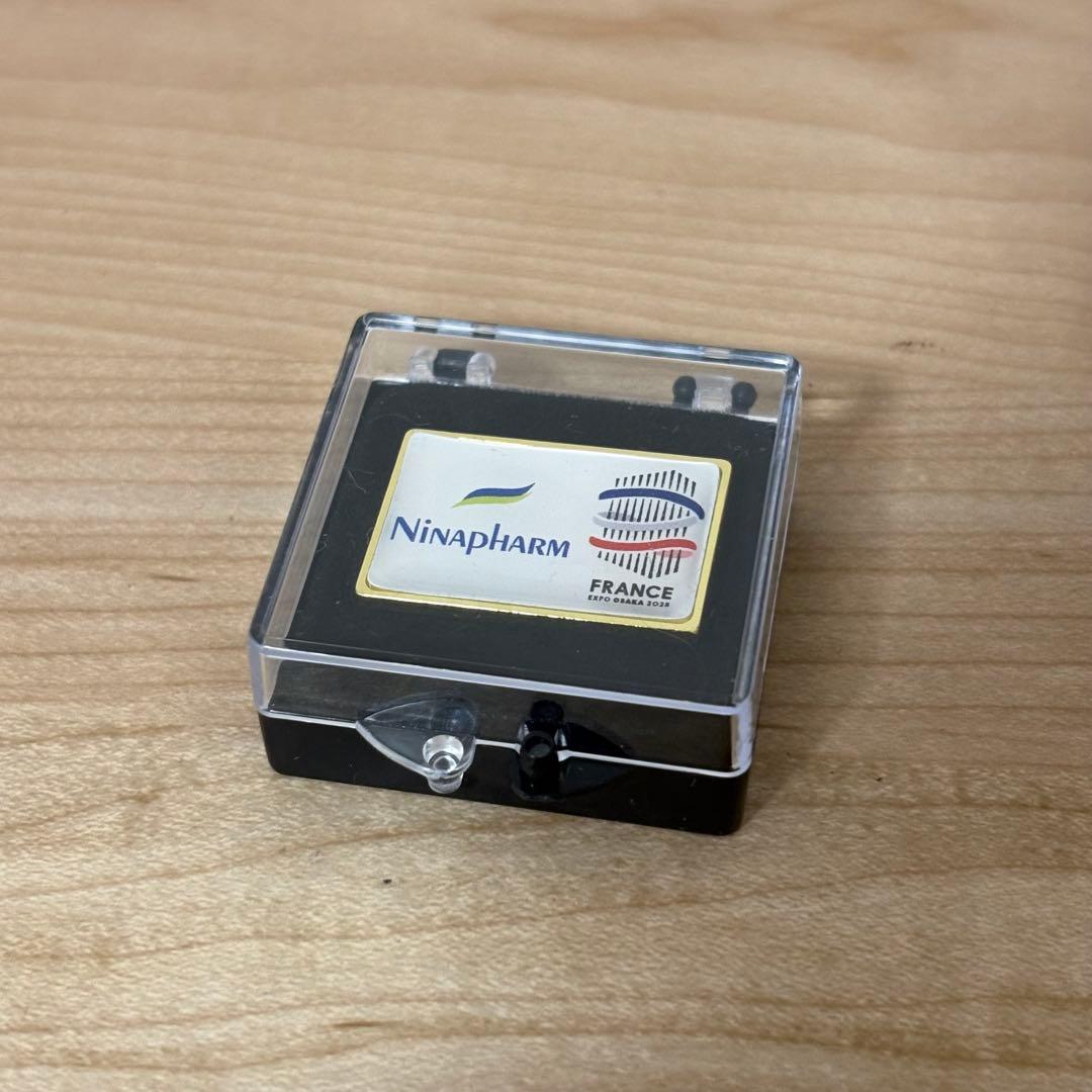 ニナファーム　フランス館　ピンバッジ　大阪万博