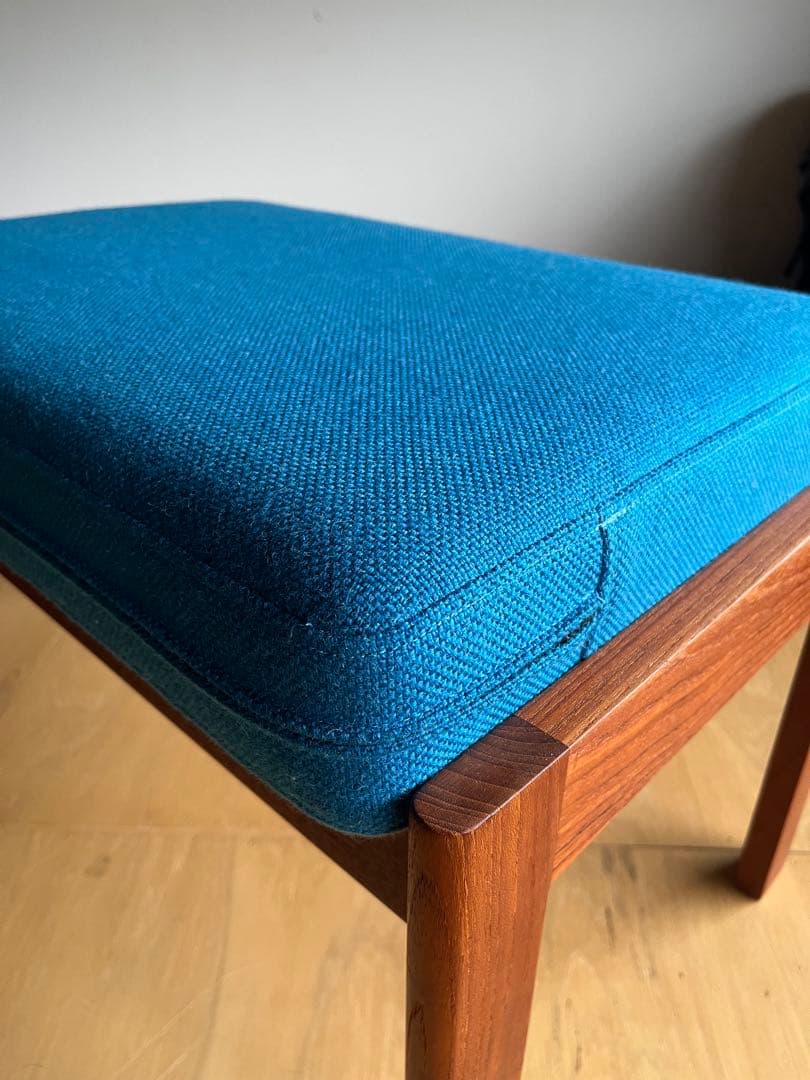 北欧デザイン オットマン 美品 チーク無垢材 ヴィンテージ家具