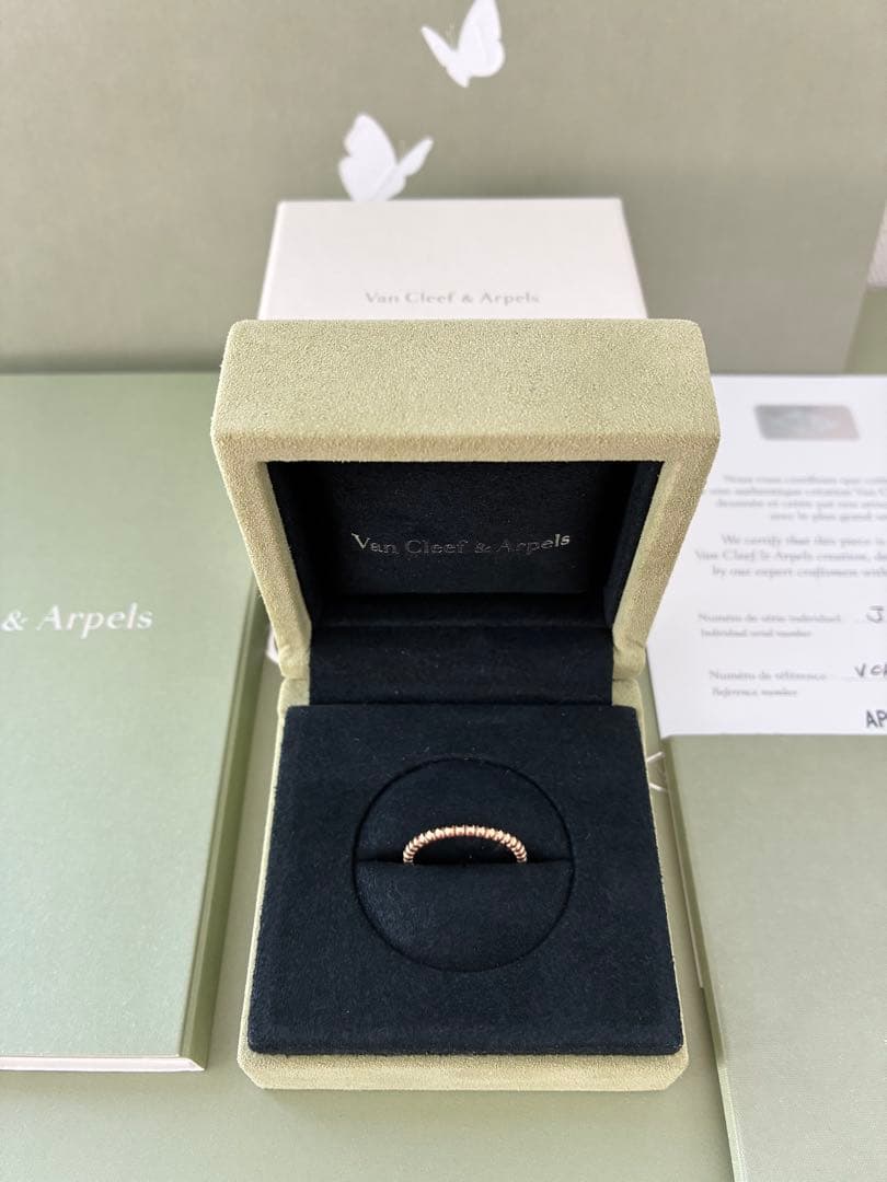 Van Cleef & Arpelsヴァンクリーフアーペル　ペルレリング　52