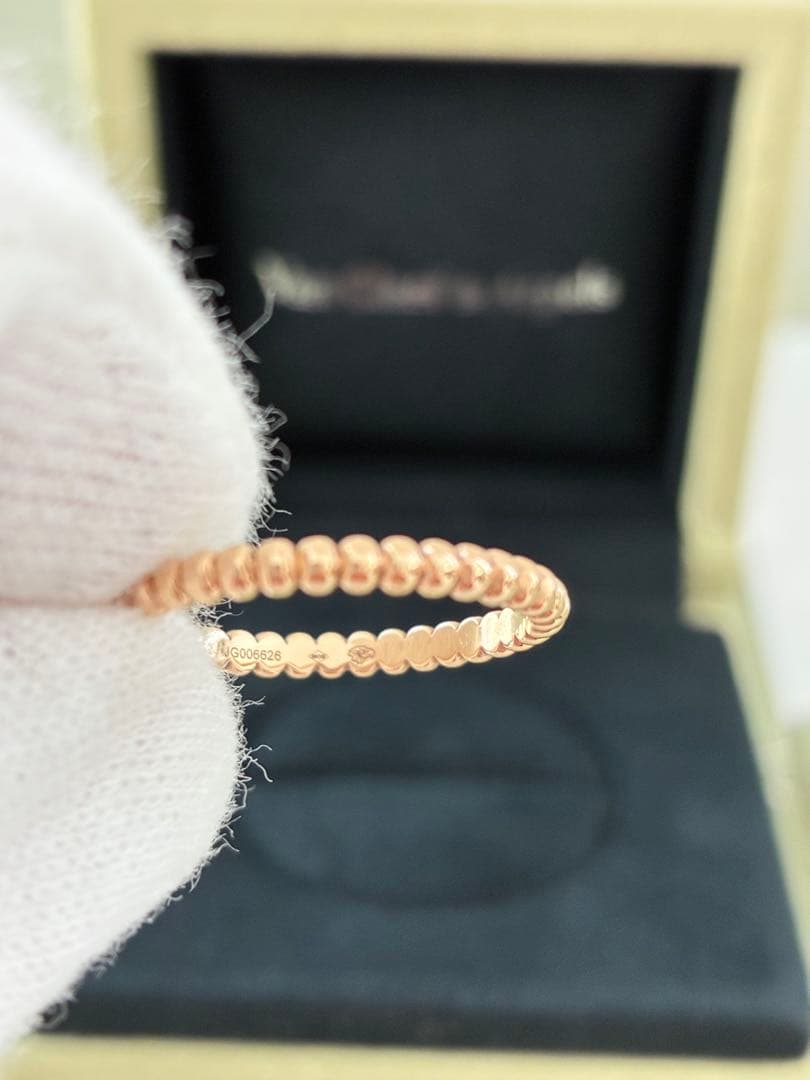 Van Cleef & Arpelsヴァンクリーフアーペル　ペルレリング　52