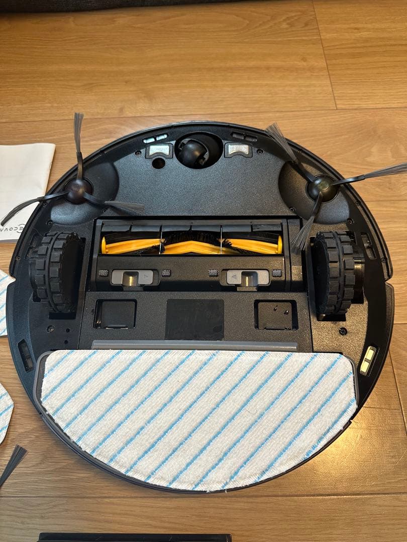 【美品】水拭き、お掃除ロボット　DEEBOT OZMO T8+