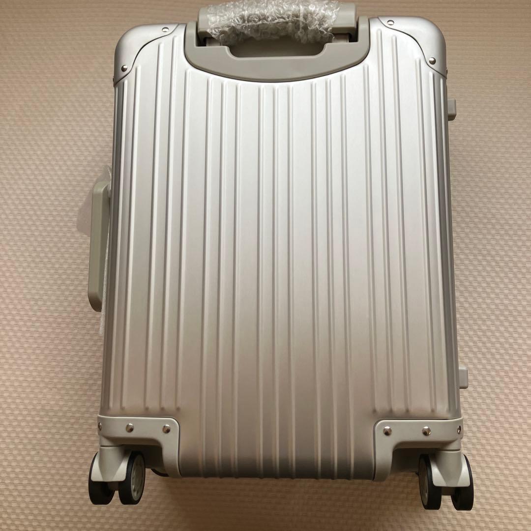 新品未使用メルセデスベンツ アルミスーツケース　非売品　キャリーケース 32L