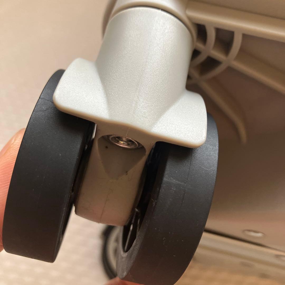 新品未使用メルセデスベンツ アルミスーツケース　非売品　キャリーケース 32L