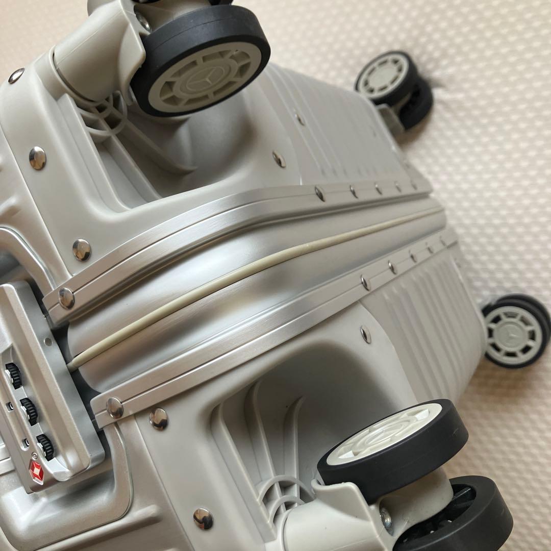 新品未使用メルセデスベンツ アルミスーツケース　非売品　キャリーケース 32L