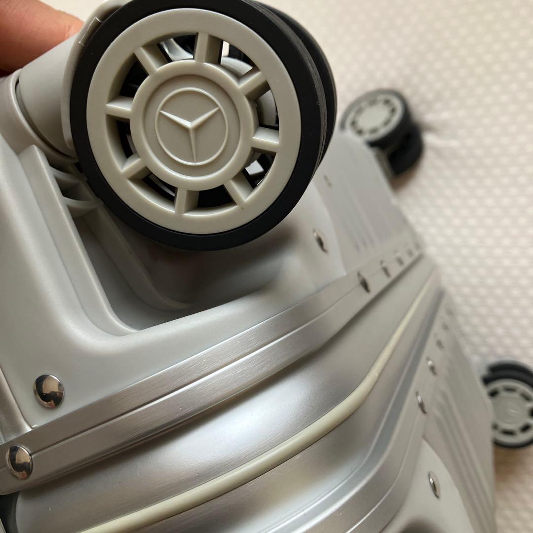 新品未使用メルセデスベンツ アルミスーツケース　非売品　キャリーケース 32L