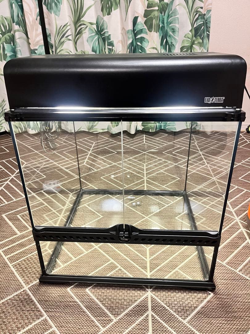 Exo terra 大きめ飼育ケージ 蛍光灯2灯付き ヒーターセット