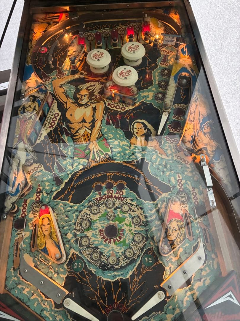ピンボールマシン カラフルアート