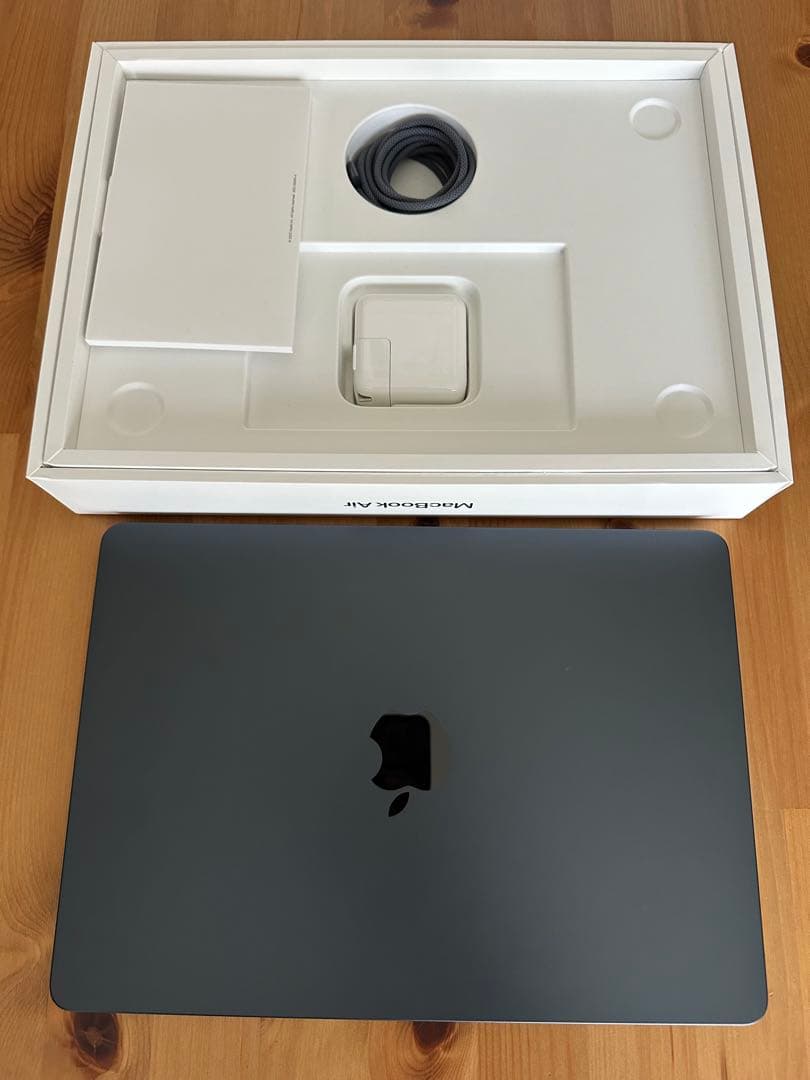 MacBook Air 13.6インチ 2022 M2 8GB ミッドナイト