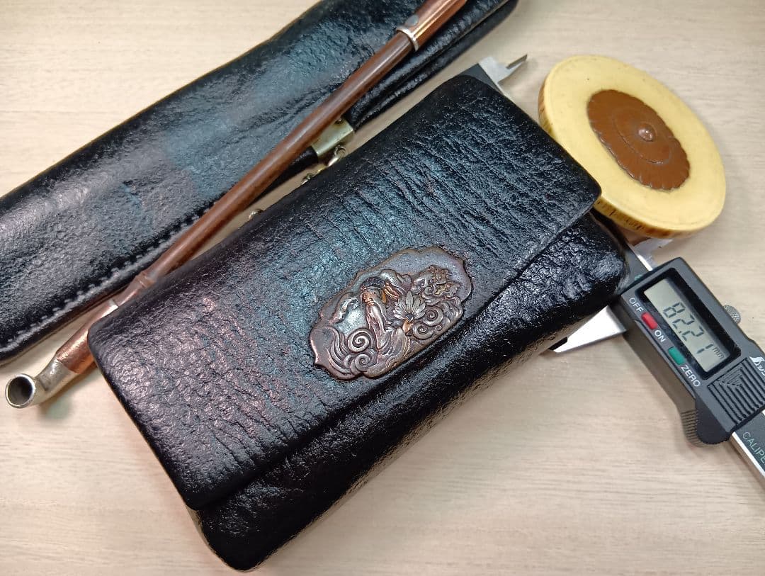 煙草入／天狗前金具／極上美品金工根付／２色煙管