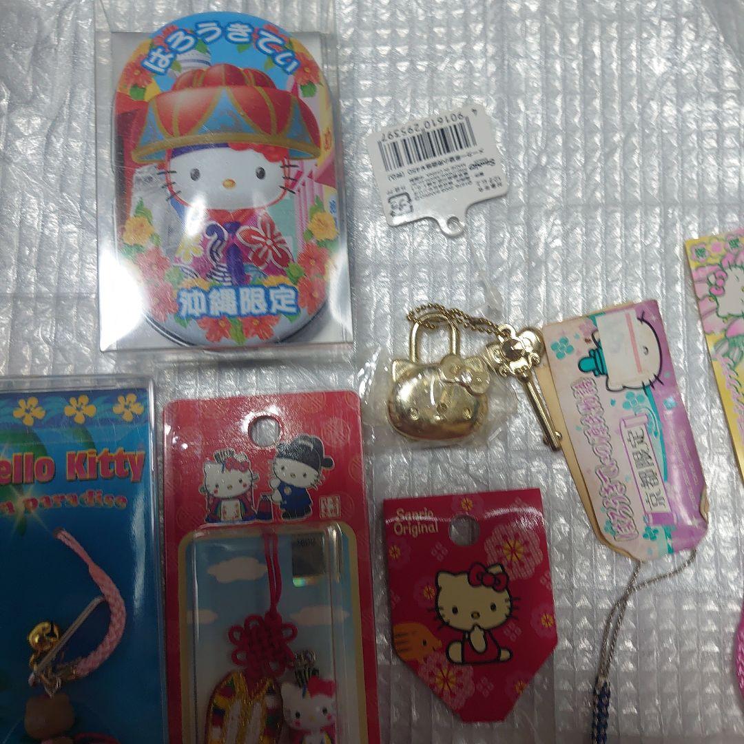 ハローキティストラップ109個セット海外限定品等