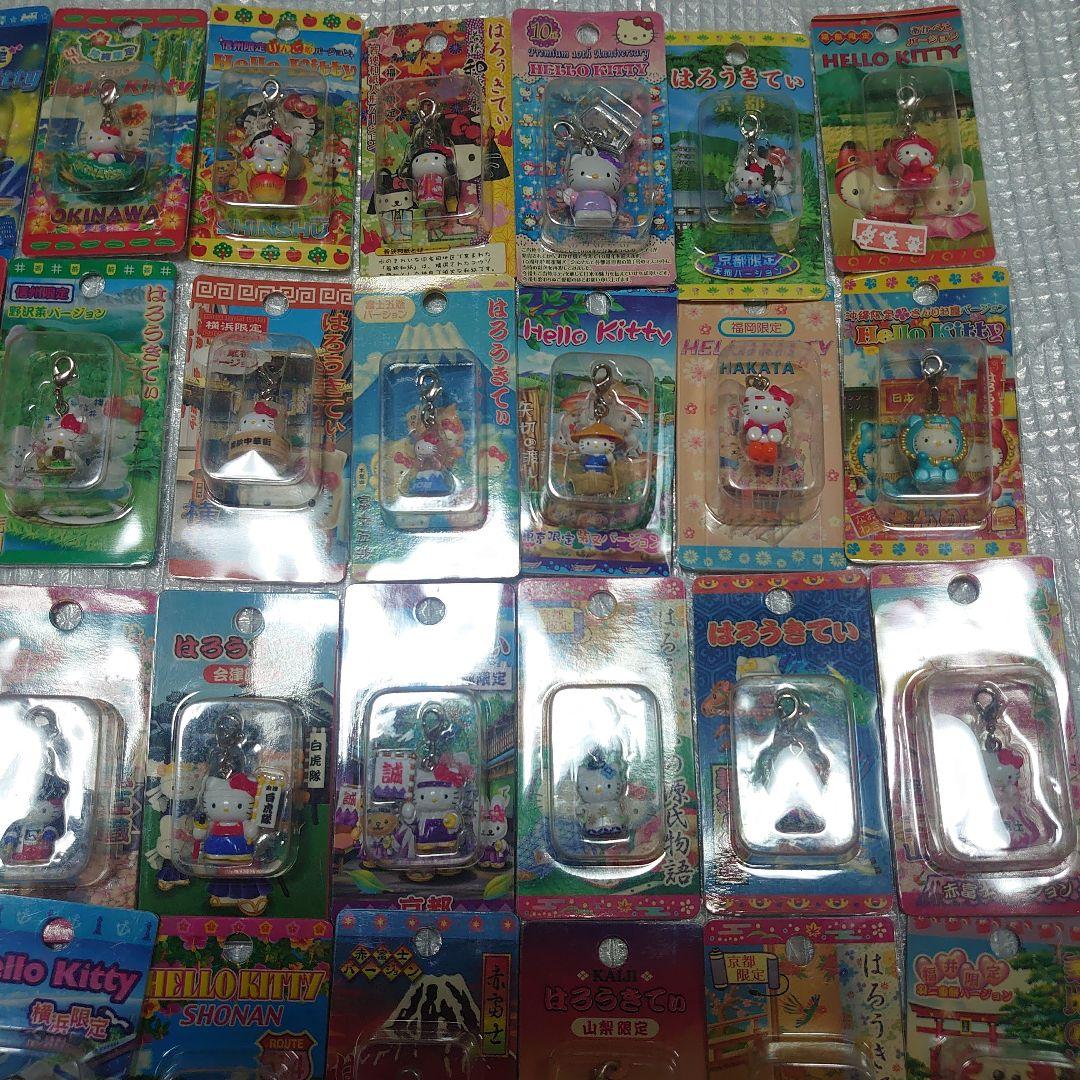 ハローキティストラップ109個セット海外限定品等