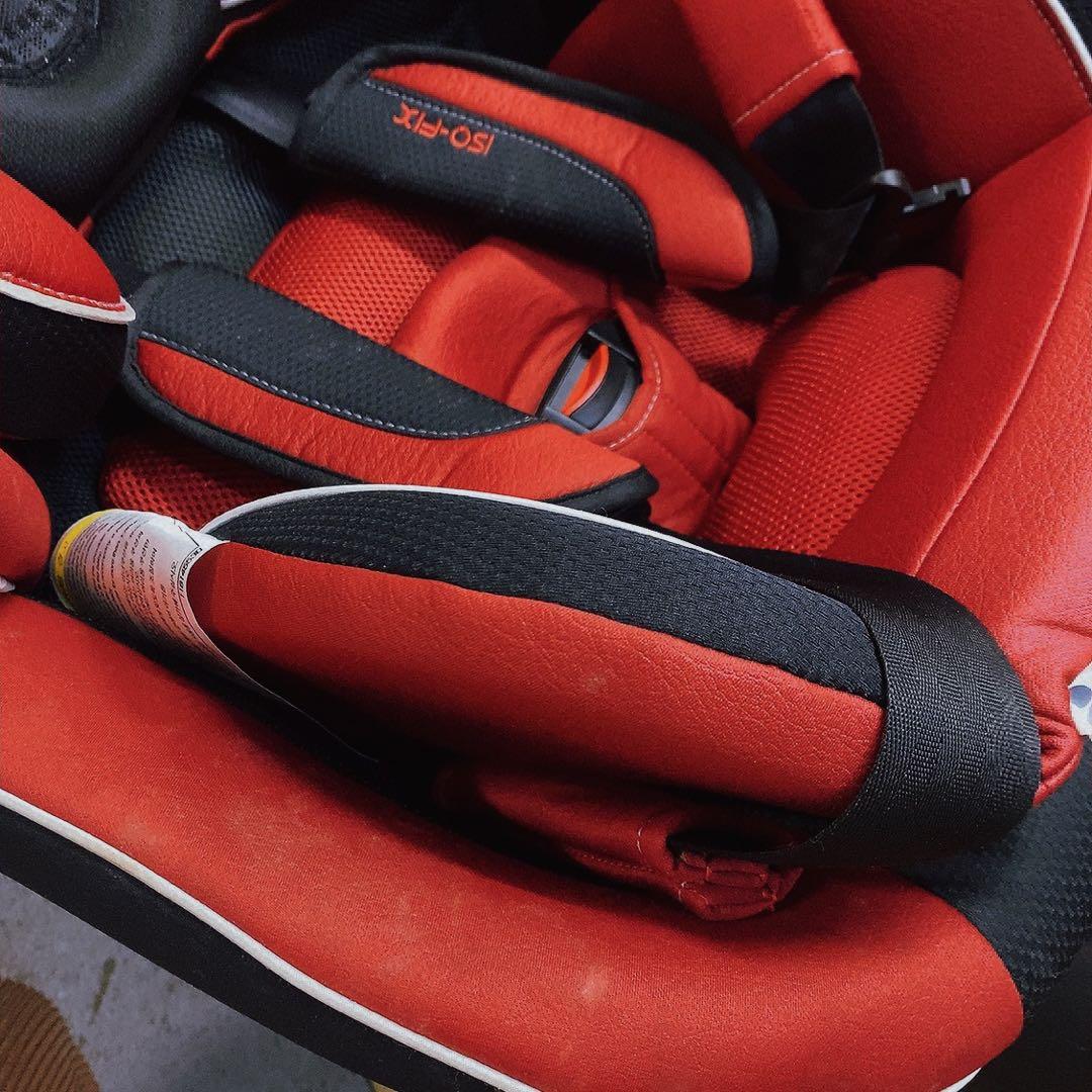 o*3様 送料込◎Combi◎NEROOM 回転式チャイルドシート isofix