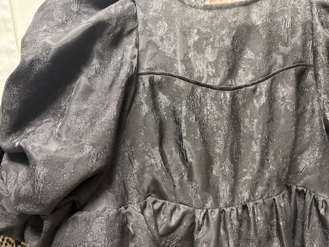 アンドレスド　バブルスリーブジャガードドレス