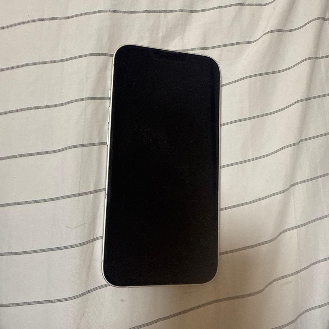 iPhone 13 ホワイト