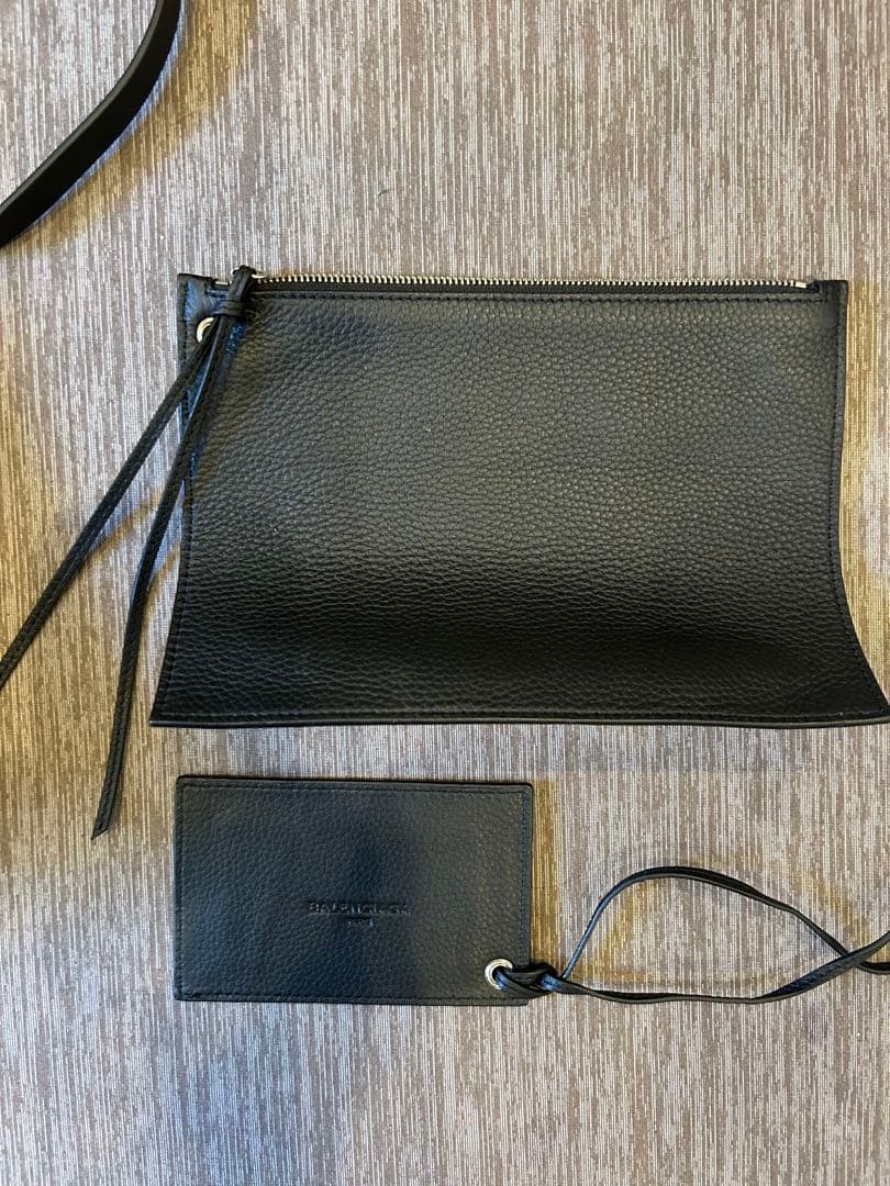 ひまわり　　BALENCIAGA ブラック ショルダーバッグ