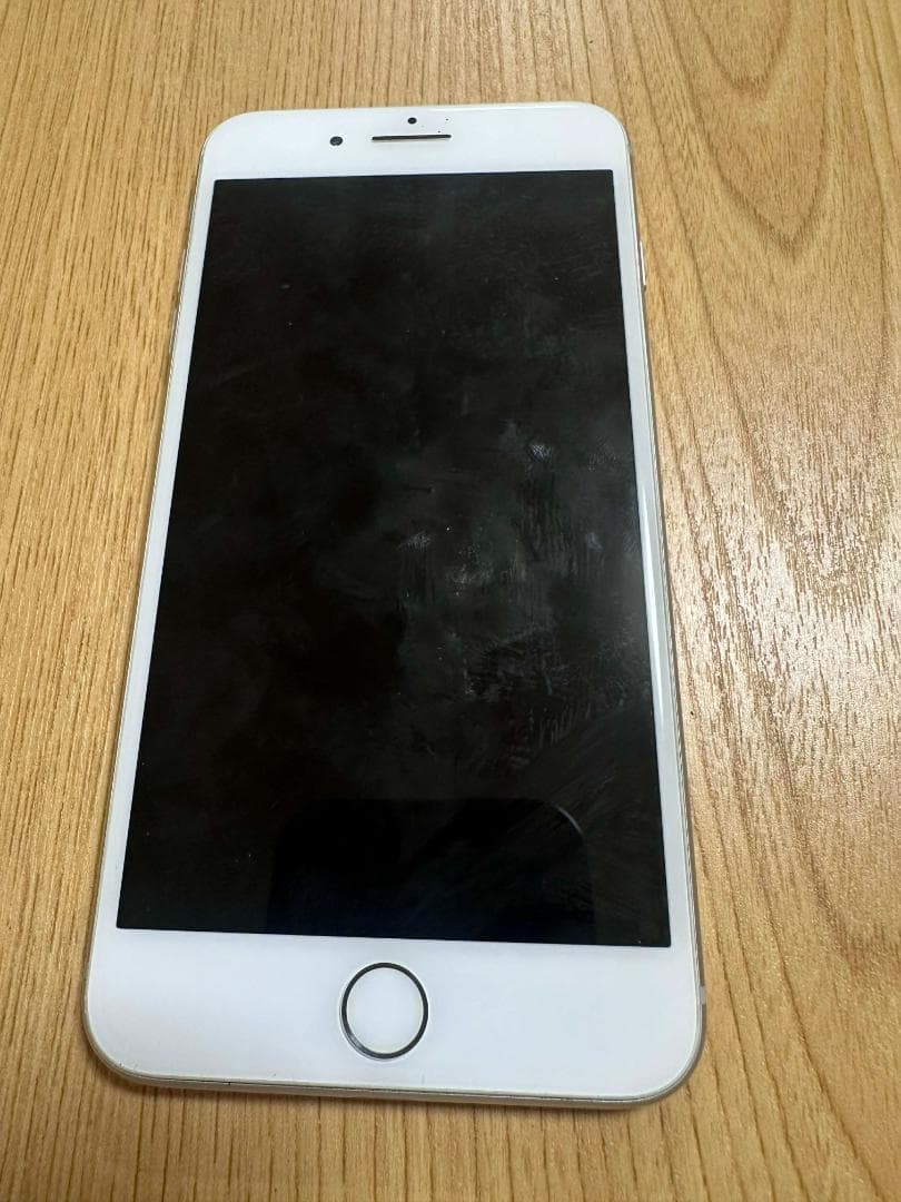 iPhone 8 Plus ホワイト 本体