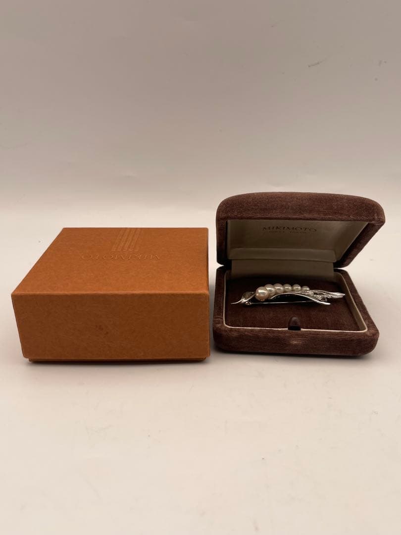 MIKIMOTO 真珠 リーフブローチ