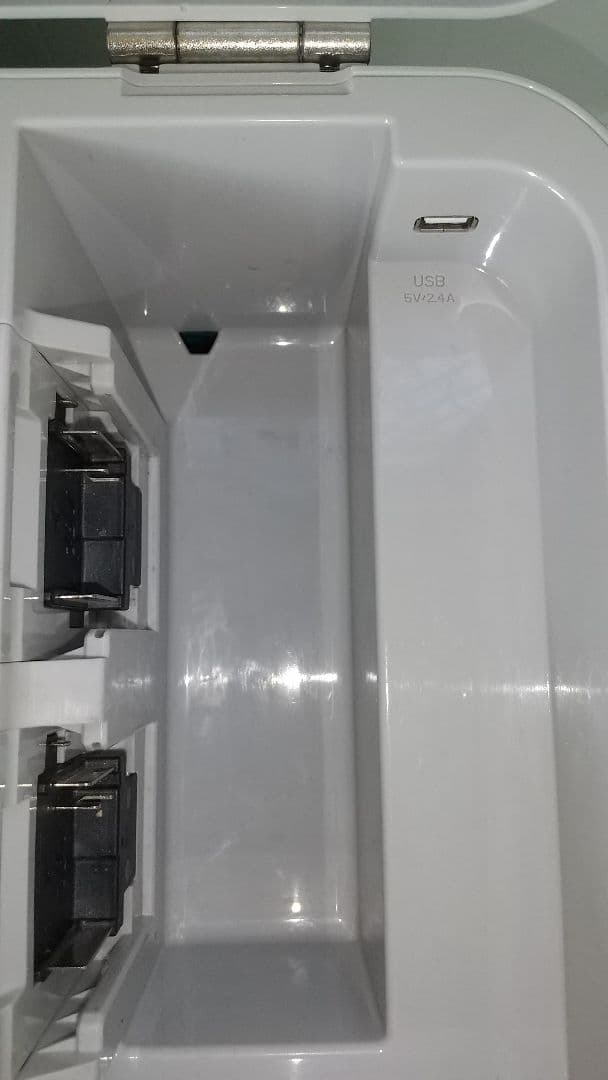 マキタ充電式保冷温庫CW180D 20L