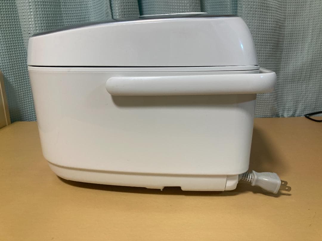 ★美品★アイリスオーヤマ ERC-IE50-W IH　5.5合炊き 2019年製