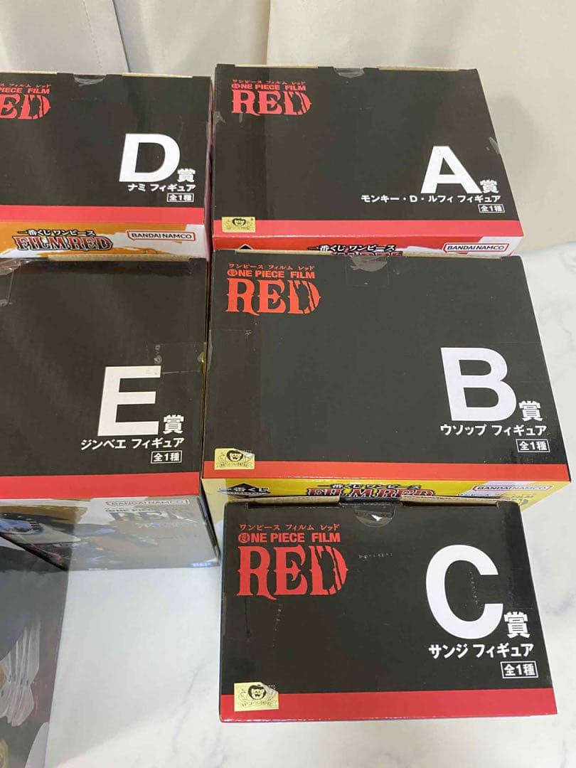 ワンピース FILM RED フィギュア８セット‼️