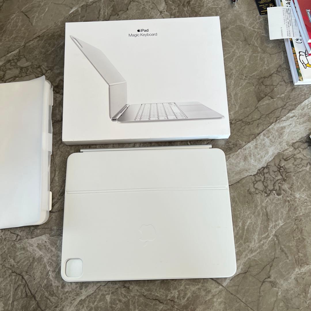 Apple Magic Keyboard for iPad 13ホワイト未使用