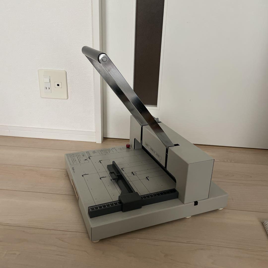 PLUS プラス 手動裁断機 PK-513