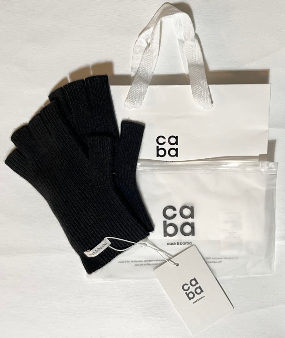 新品キャッシュベイビー黒カシミヤ100％指なしグローブ手袋cash&barba