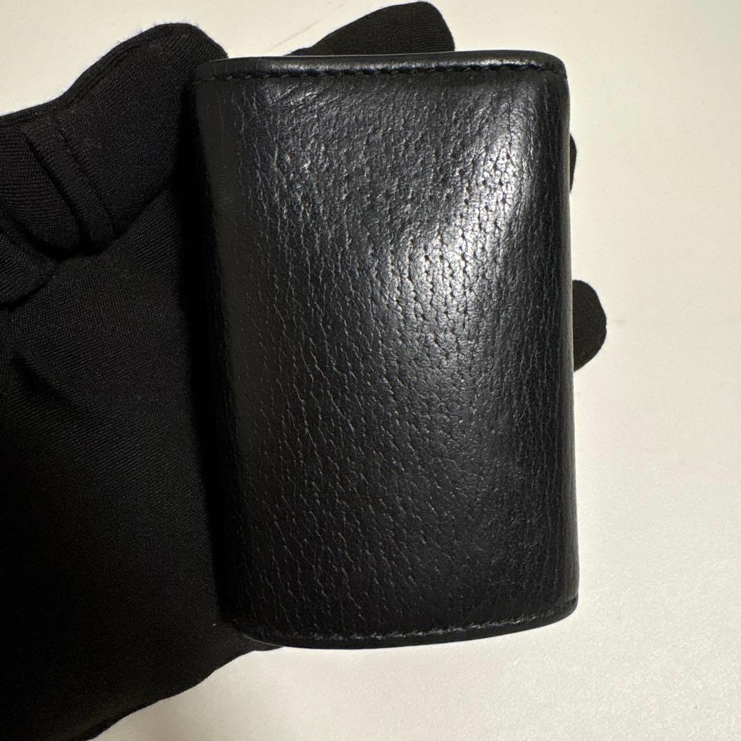 GUCCI グッチ キーケース 蜂モチーフ ブラック レザー