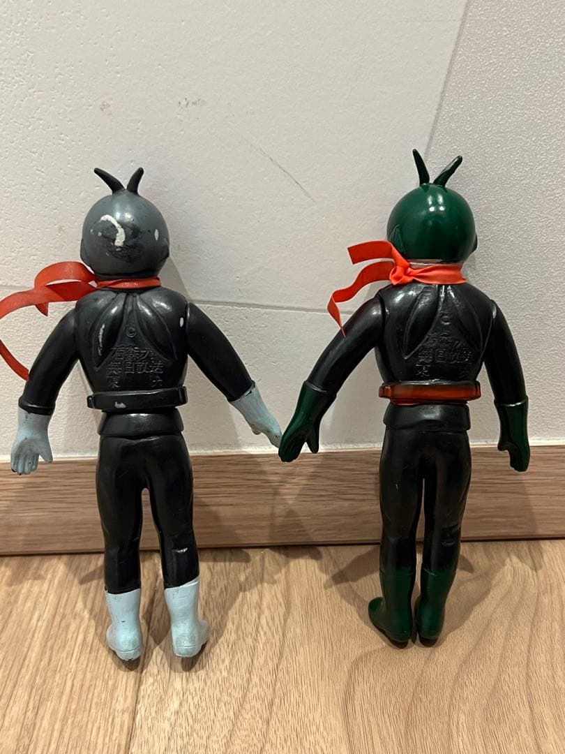 ⚠️当時物・昭和レトロ　仮面ライダー　旧1号　ミニソフビ　マフラー付き