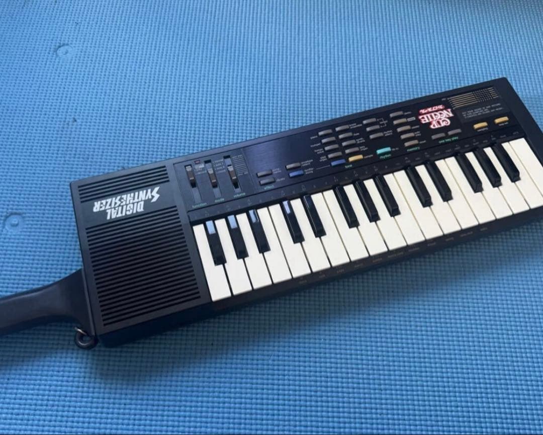 カップヌードル　シンセサイザー CASIO