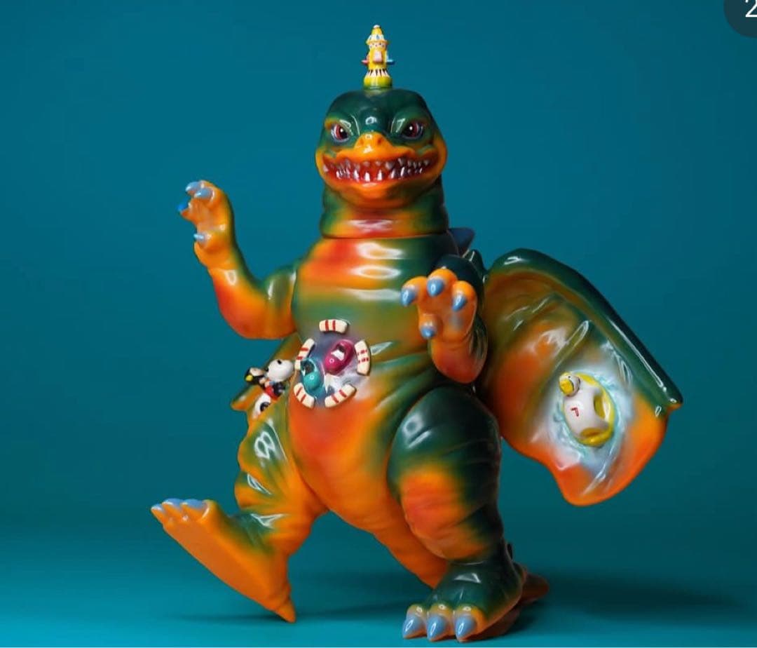 kaminaritoyソフビ IZUMONSTER realhead