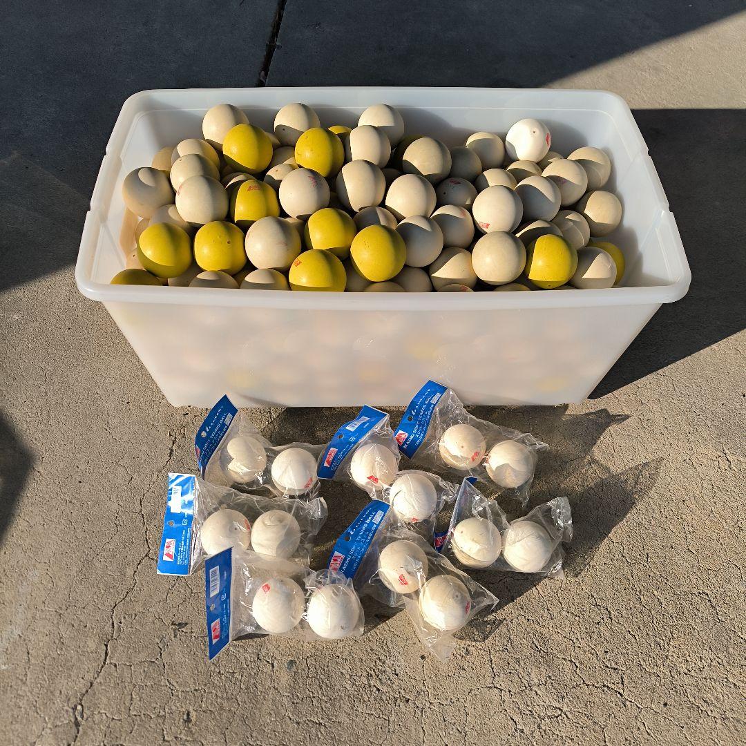 ソフトテニス認定球　練習用ボール　衣装ケース一杯分286個＋新品14個 300個