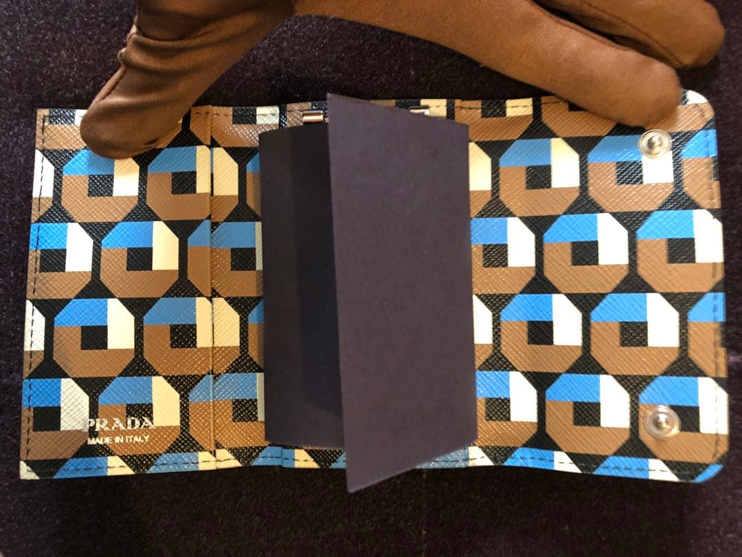 3*0様 PRADA サフィアーノレザー キーケース