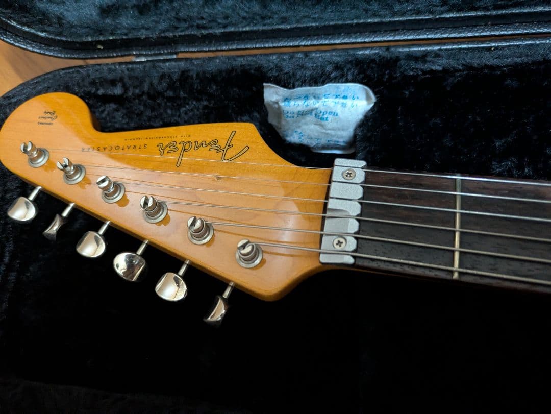 Fender日本製 Stratocaster カスタム多数　ハードケース　送料込