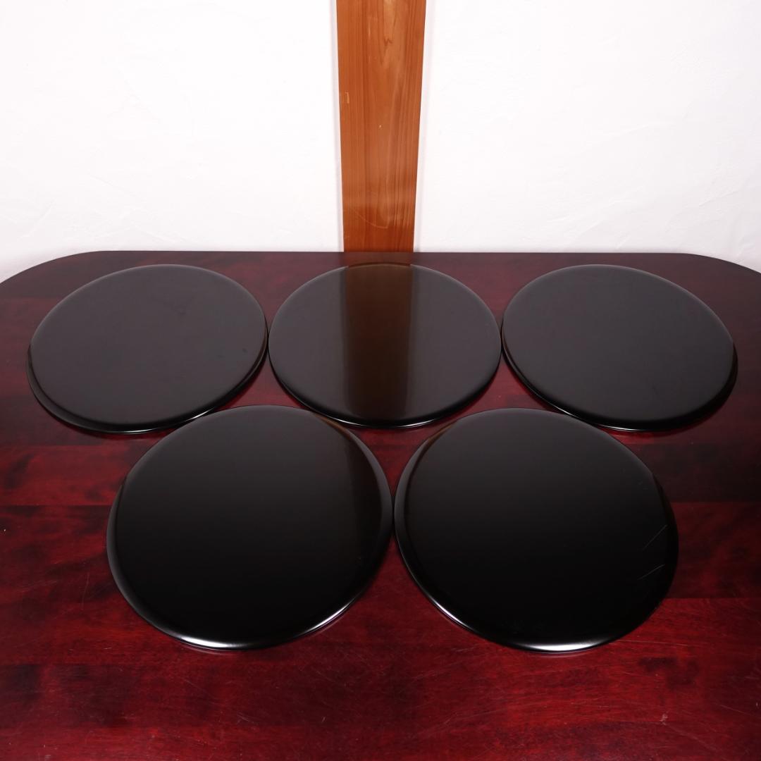 輪島塗 八井珠蔵 朱塗 裏黒塗 沈金結び松 丸盆 5客 共箱